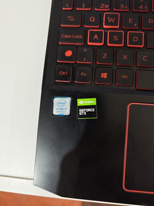 ACER nitro 5 - i7 9ªgen - GTX 1650 - 8GB RAM