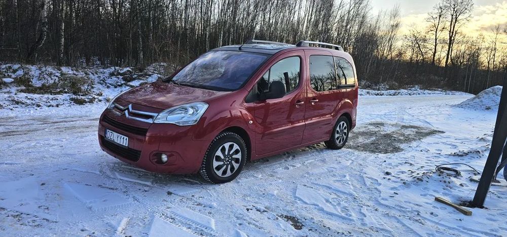 Citroën Berlingo 2 komplety kół + Klimatronik dwustrefowy Nowy rozrząd