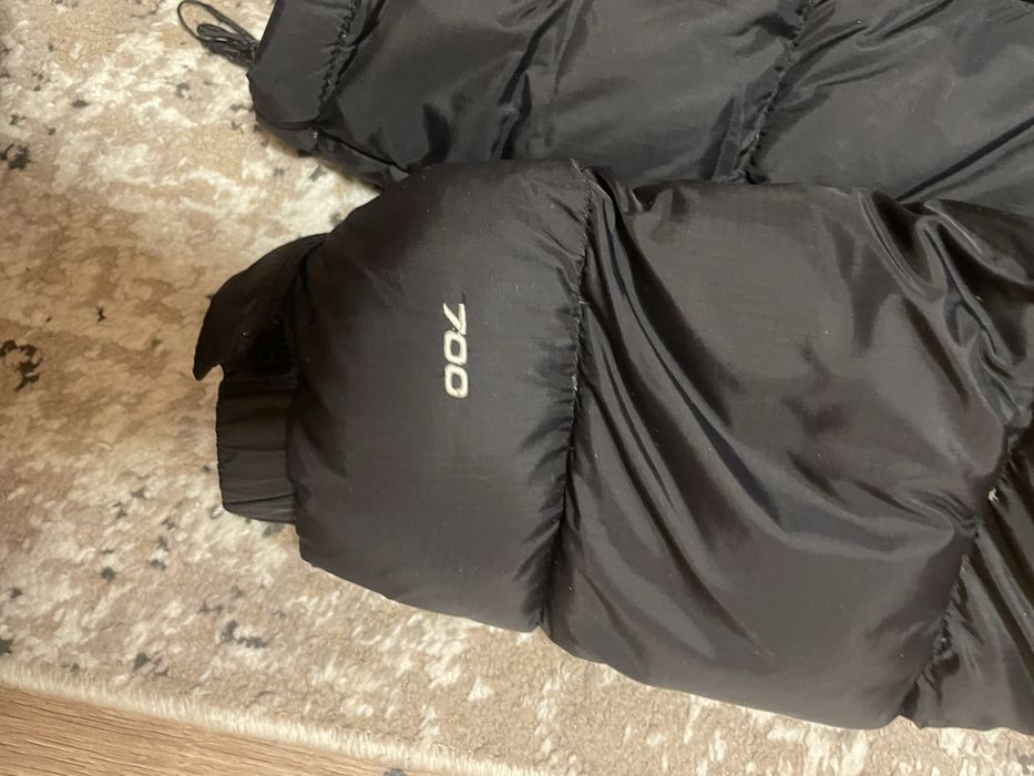 czarna kurtka the north face 700