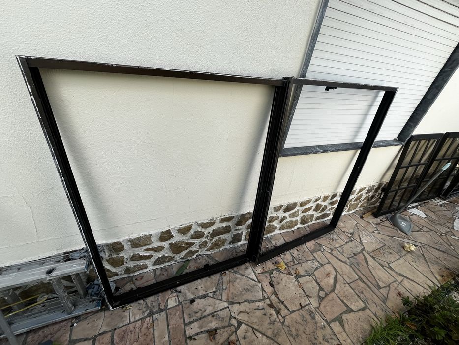 Vendo 2 janelas e 1 porta em Aluminio em bom estado!!