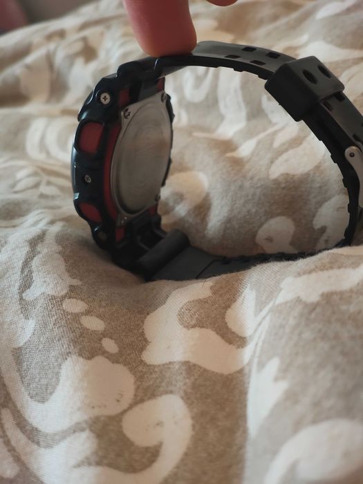 Relógio G-shock preto e vermelho!
