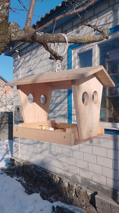 Робимо дерев'яні годівнички для птахів