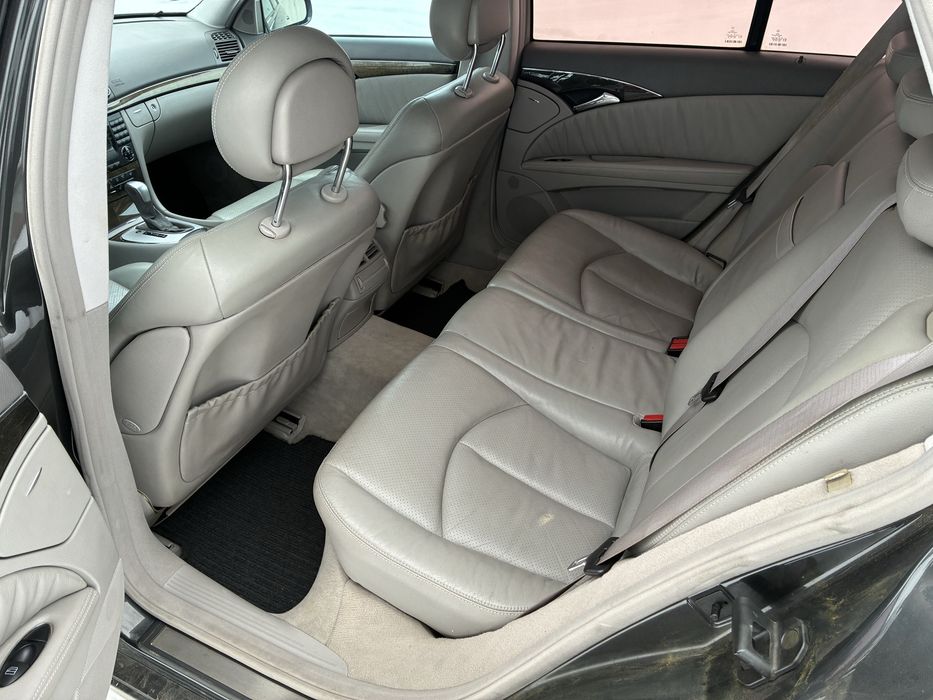 Wszystkie części Mercedes w211 2.2 CDI kombi Avantgarde kolor 753