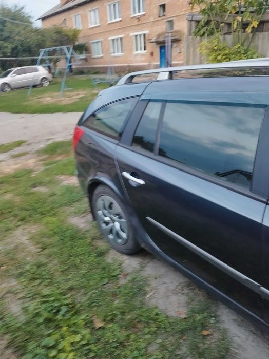 Продаж авто Рено лагуна2