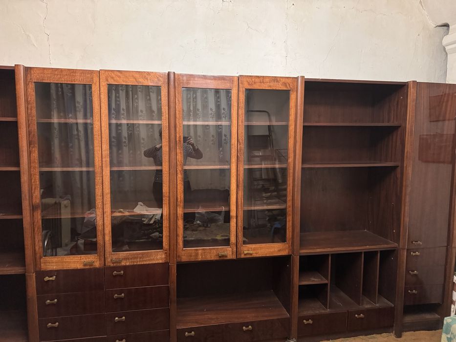 Продам стенку мебельную в гостиную