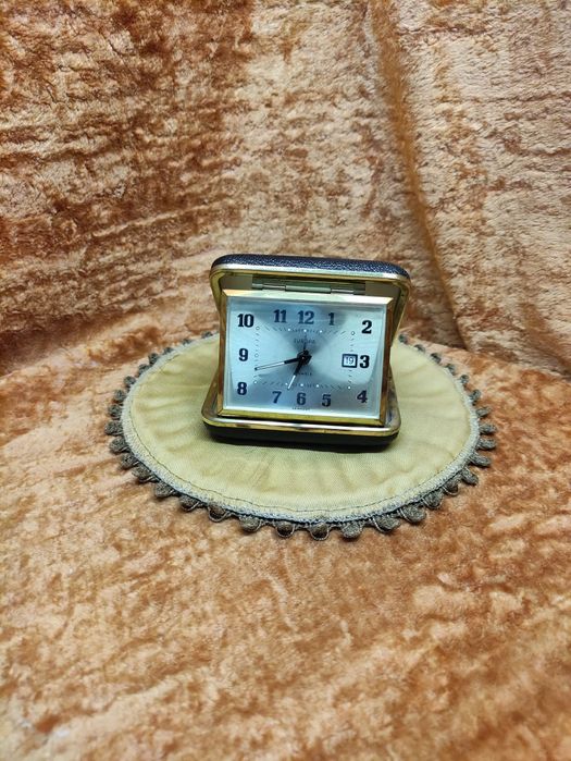 Часы кварц Krug-Baumen, Q&Q