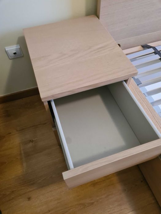 Cama MALM IKEA 160x200cm com Estrado, 4 Gavetas e 2 Mesa de cabeceiras