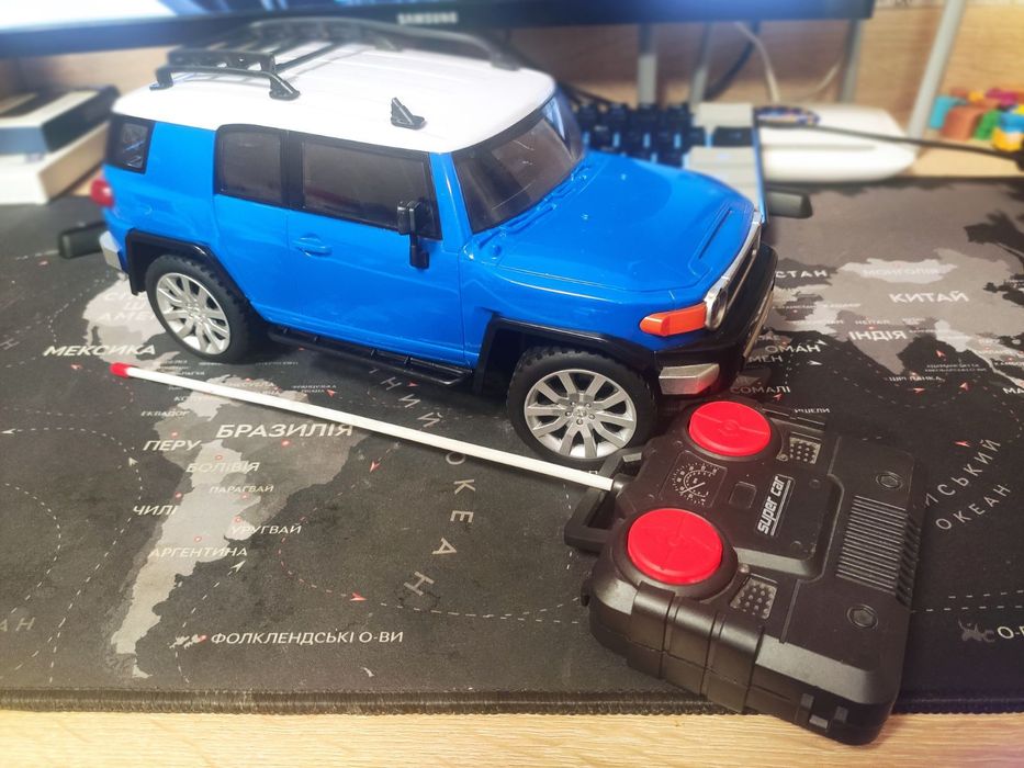 Радіокерована машинка Toyota FJ Cruiser