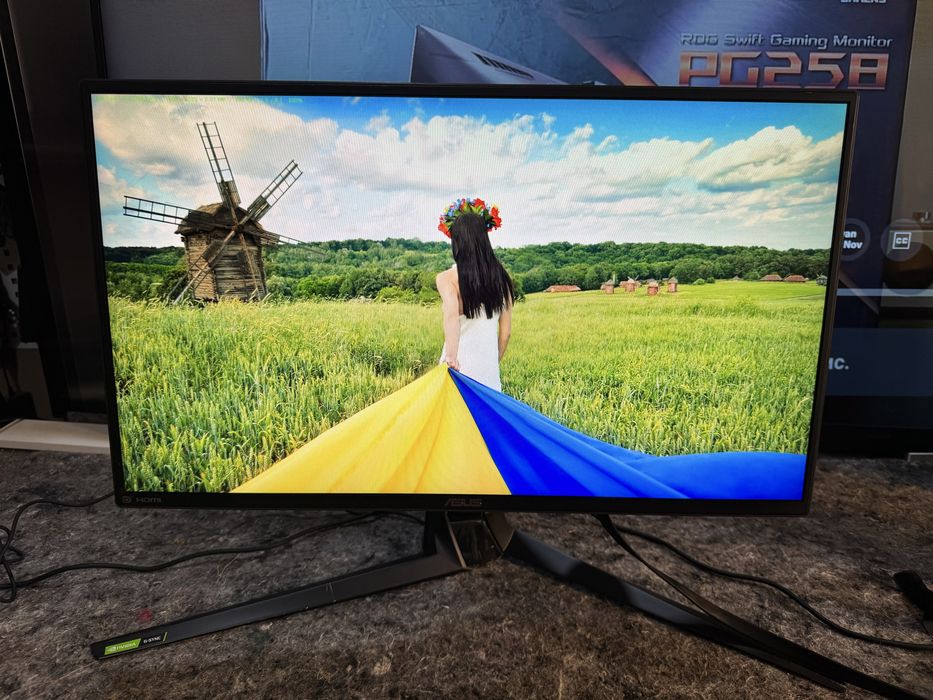 Asus Rog Swift PG258q  24.5’ геймерський монітор 240Hz ,Full HD