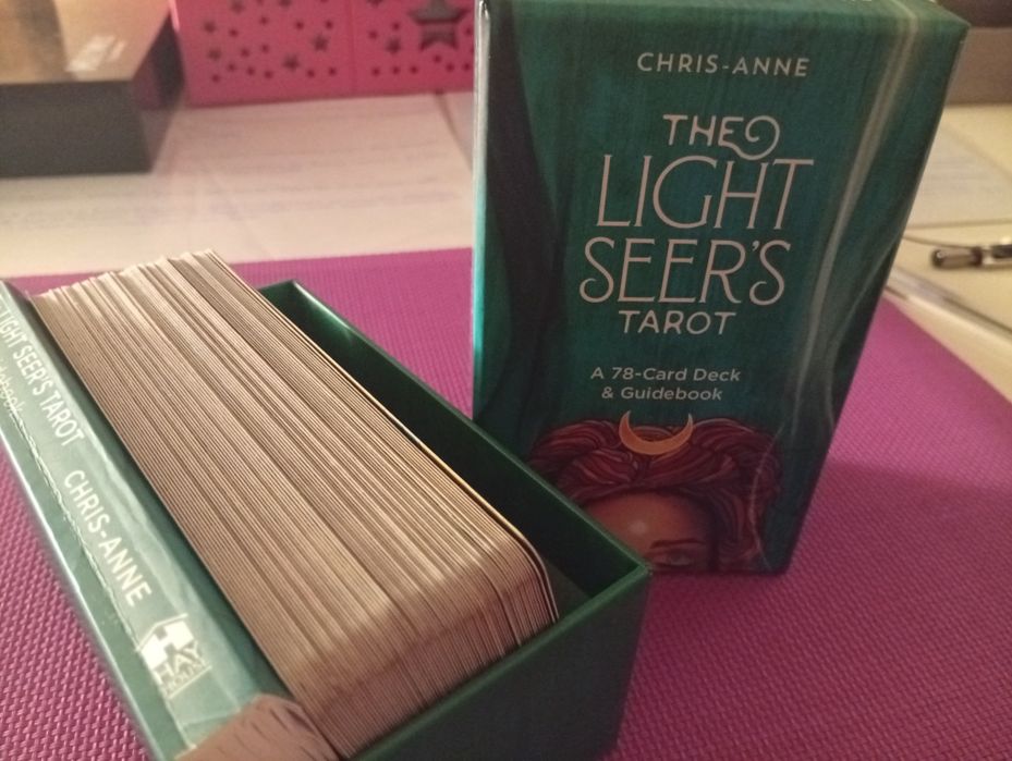 Tarot Caixa livro e baralho original 12x7  Light seers* inglês