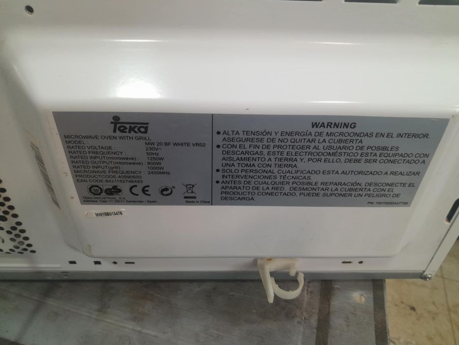 Microondas marca teka com griil 
35