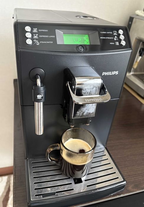 Кофеварка  Saeco Minuto кофемашина кавоварка обслужена є відео