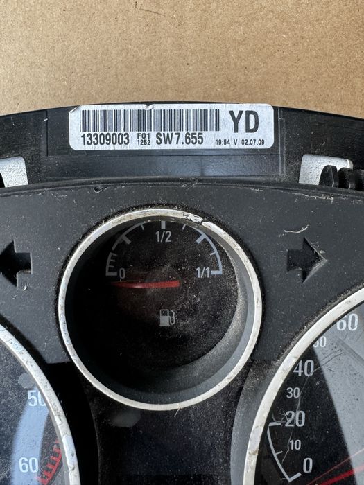 Панель приборов спидометр Opel Astra H