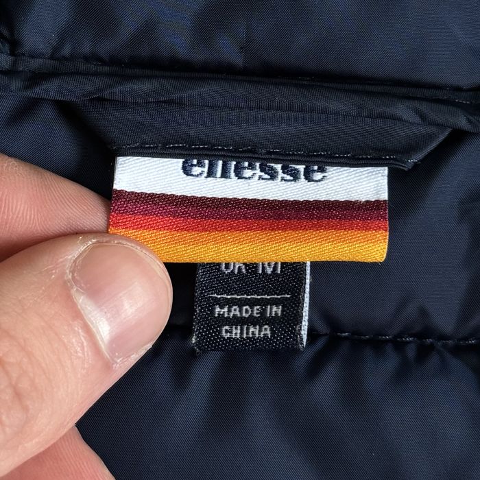 Пуховий ellesse синього кольору, еліс пухан , casuals puffer