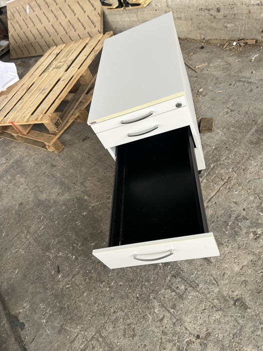 Szafka biurowa lub do warsztatu