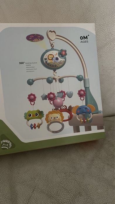Musical mobile for baby bed/Centro de Música para Berço