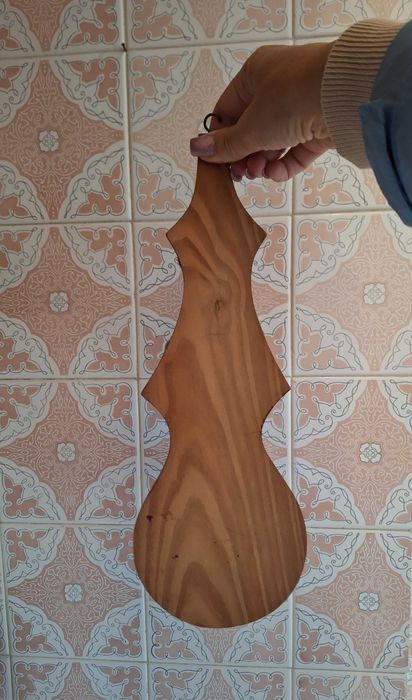 Peça decorativa em madeira e cobre