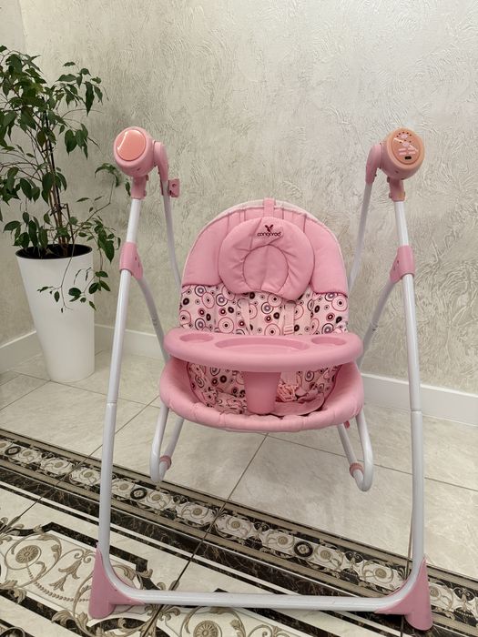 Дитяче крісло-гойлалка