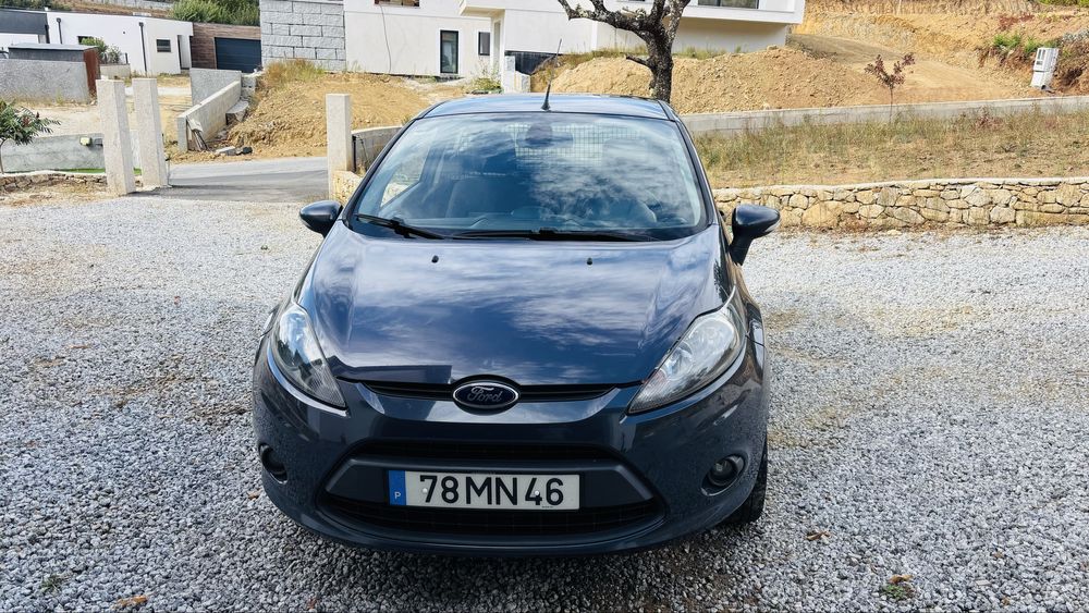 Ford fiesta comercial