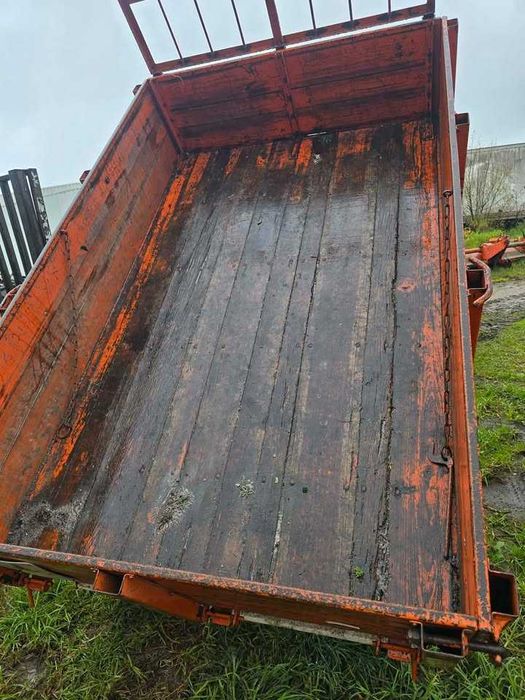 Reboque agricola tribasculante galucho 2000 kg - usado