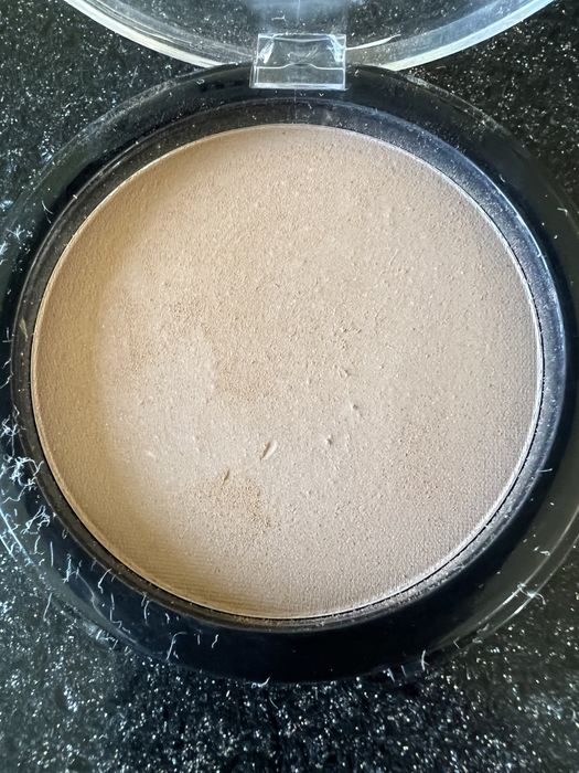Mysecret bronzer do konturowania twarzy i ciała
