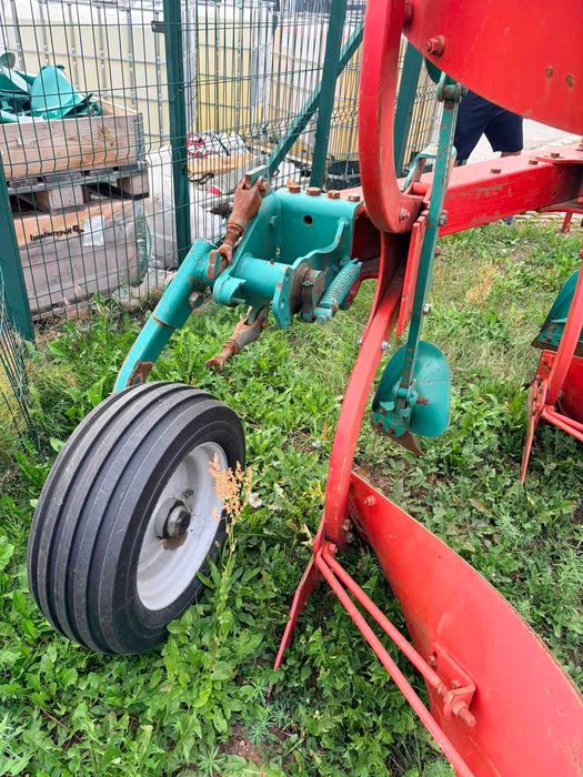 У продажу плуг Kverneland 150B