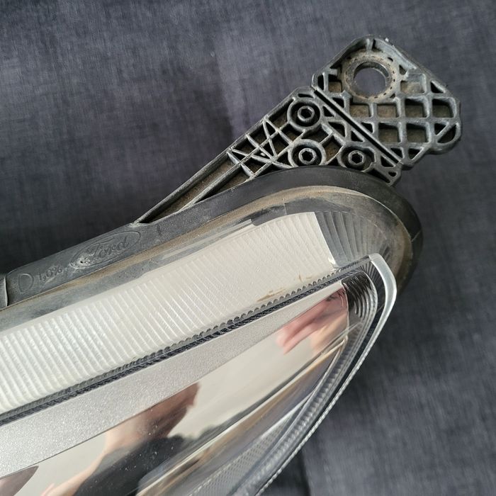 Lampa ford focus  mk 4 Lewa 2019 rok