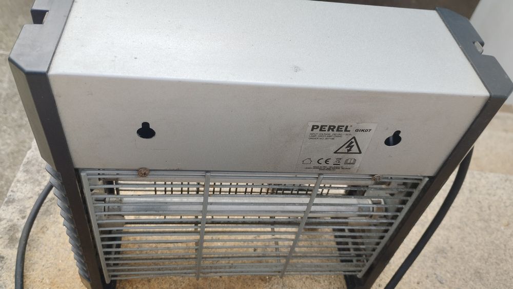 Mata insetos eléctrico de 220v por electocucao