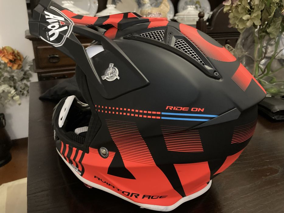 Capacete cross Airoh Aviator Ace Novo