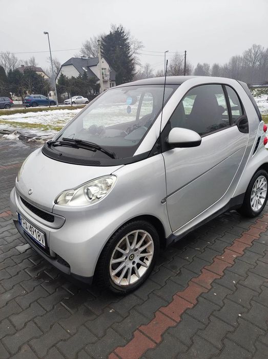 Smart Fortwo Smart FORTWO. Bardzo ładny, mały przebieg. Stan bardzo dobry.