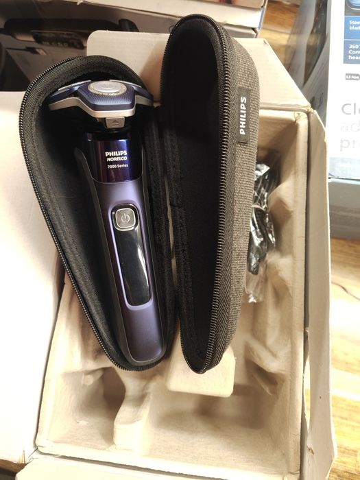 Philips 7000 ( S7885/85 ) Made in Netherlands