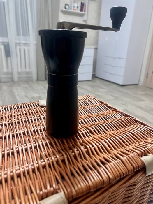 Кофемолка Hario Mini Slim Pro