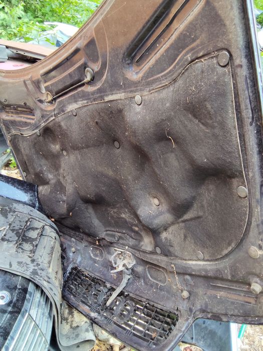 Капот audi a6 c6 Ауді з решеткой и петлями