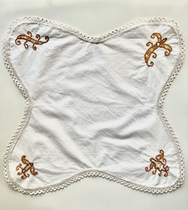 Pano para cesto do pão com bordado das Caldas