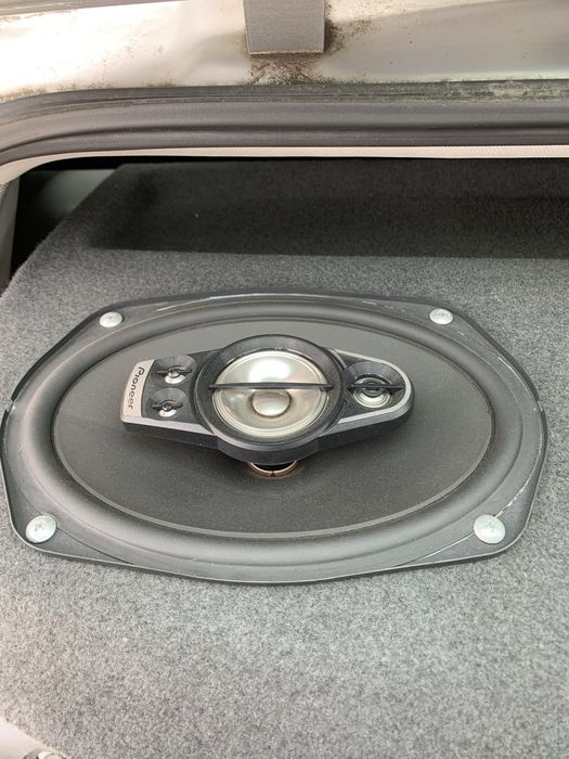 Som automotivo potente