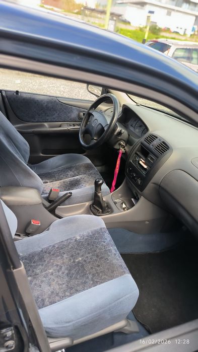 Vendo Mazda 99 323