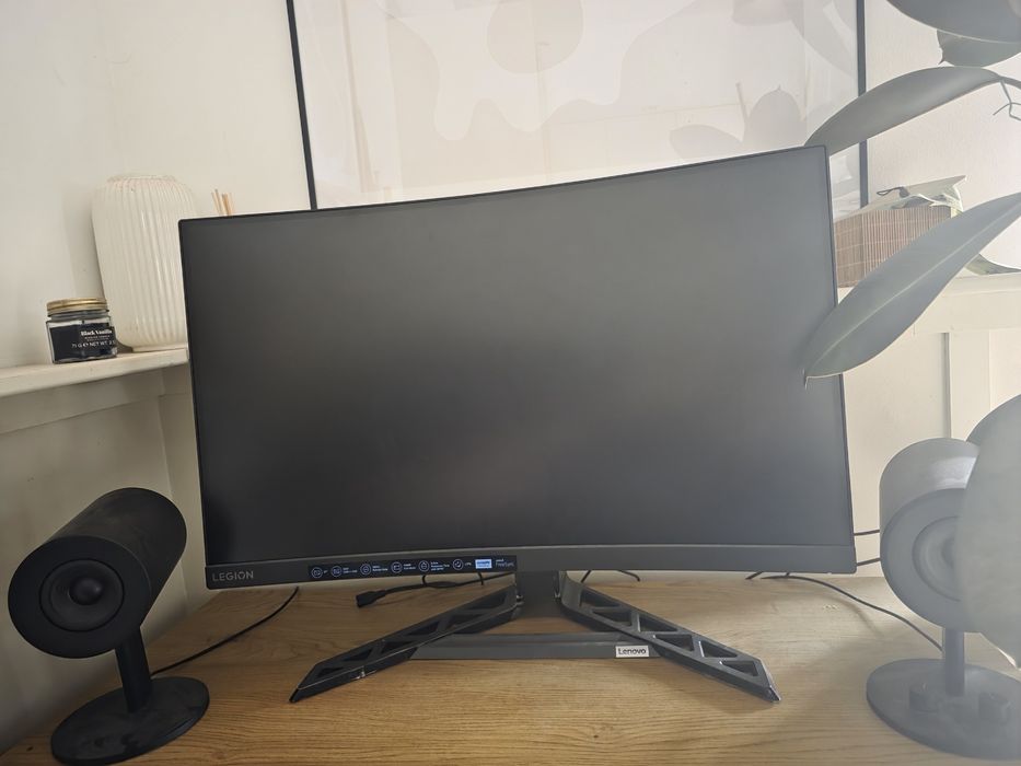 Lenovo Legion R27qc-30 monitor