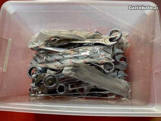 Chaves de abertura fixa e variável Chaves de tubo Facom