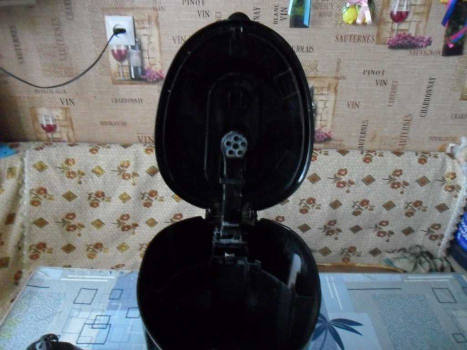 Кофеварку VITEK  VT-1528 BK , б/у , без  колбы - продам