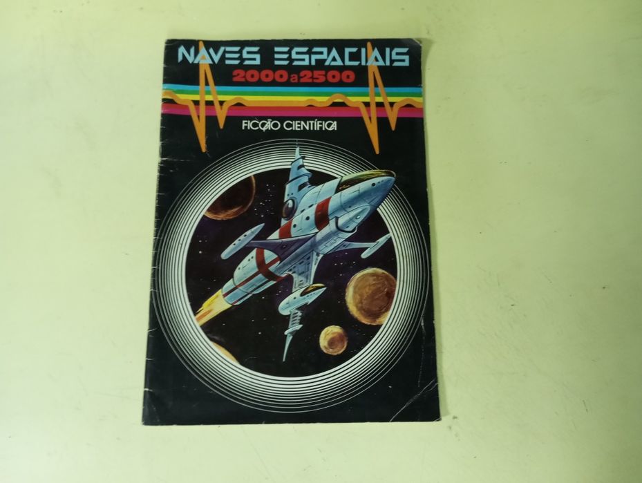 Caderneta cromos naves espaciais.