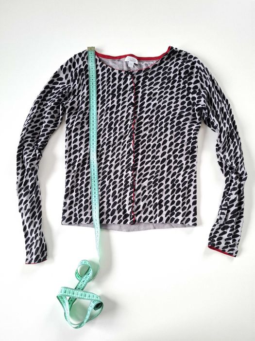 Sweter Solar S – stylowy i wygodny, szaro-czarny wzór