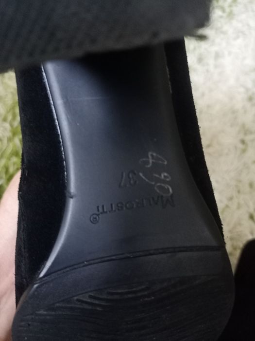 Продам зимові замшеві сапожки