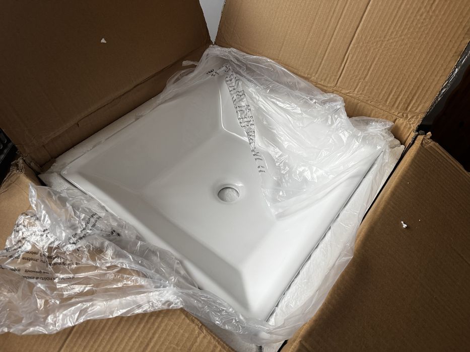 Biała kwadratowa umywalka ceramiczna VidaXL-model 142344