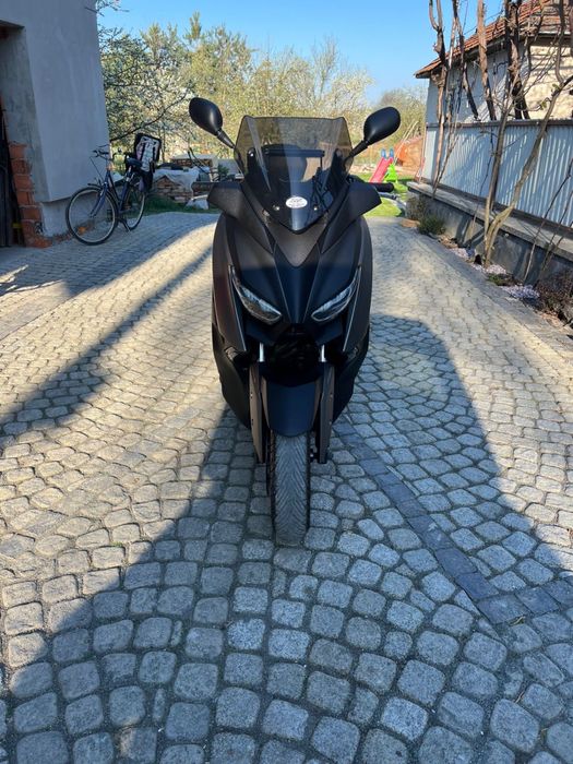 Yamaha X - MAX 250