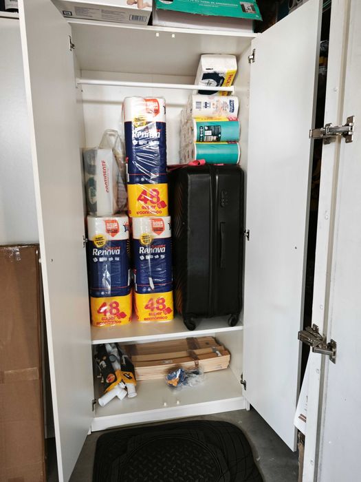 Roupeiro IKEA KLEPPSTAD 2 Portas – Bom Estado – Corroios