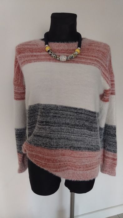Sweter swetr puszysty pastelowy S/M
