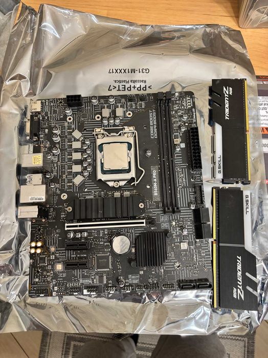 Zestaw - Procesor i5 10th, Płyta MSI B560m-a pro, RAM 16Gb DD4 + AC