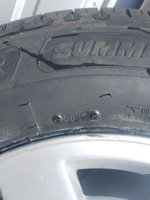 Резина с дисками на Фольксваген т4