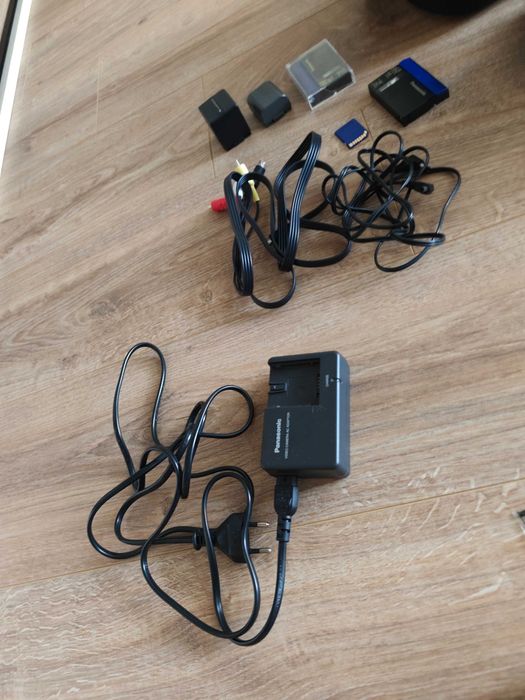 Відеокамера Panasonic NV-GS330 з додатковою батареєю