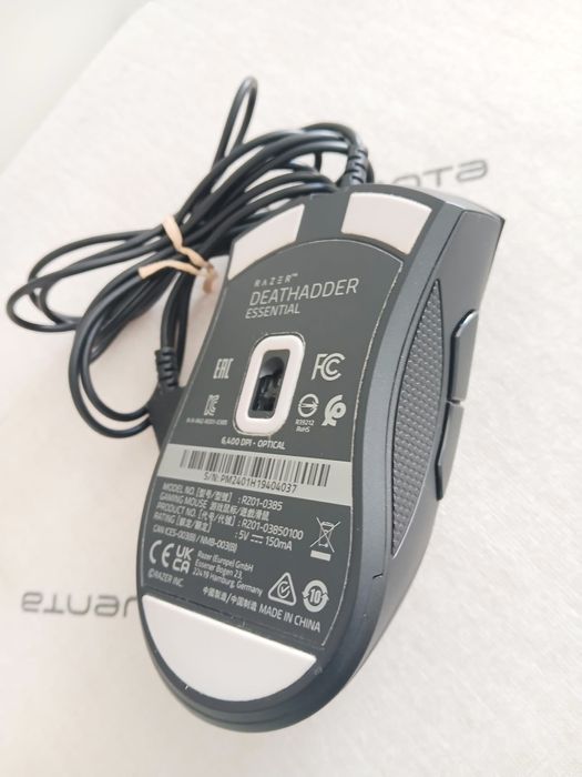 Rato/Mouse Razer DeathAdder Essential (versão com sensor de 6400 DPI)